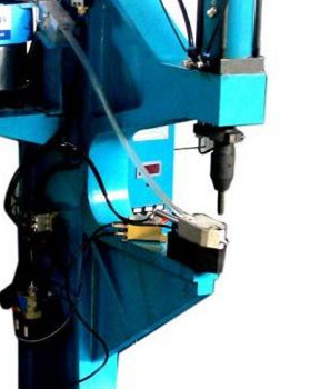 導致自動鉚接機故障的原因有哪些？