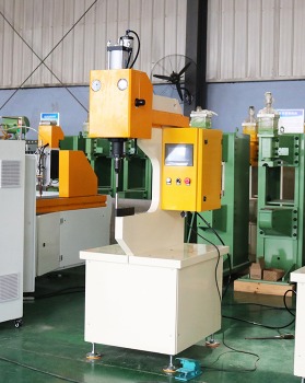 寧波徑向鉚接機(jī)廠家要怎么選擇？