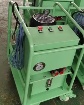 鉚接機鉚接后鉚釘開裂的原因有哪些？