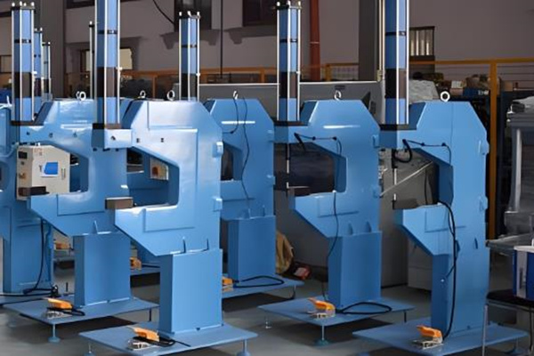 鉚接機(jī)出現(xiàn)小問(wèn)題？教你一招就搞定！ 圖1