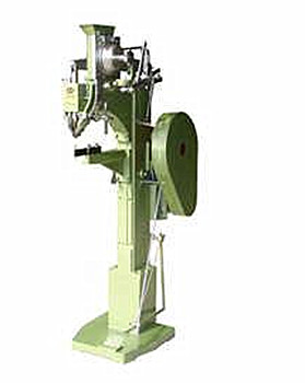 液壓鉚接機(jī)的液壓系統(tǒng)有幾種回路？